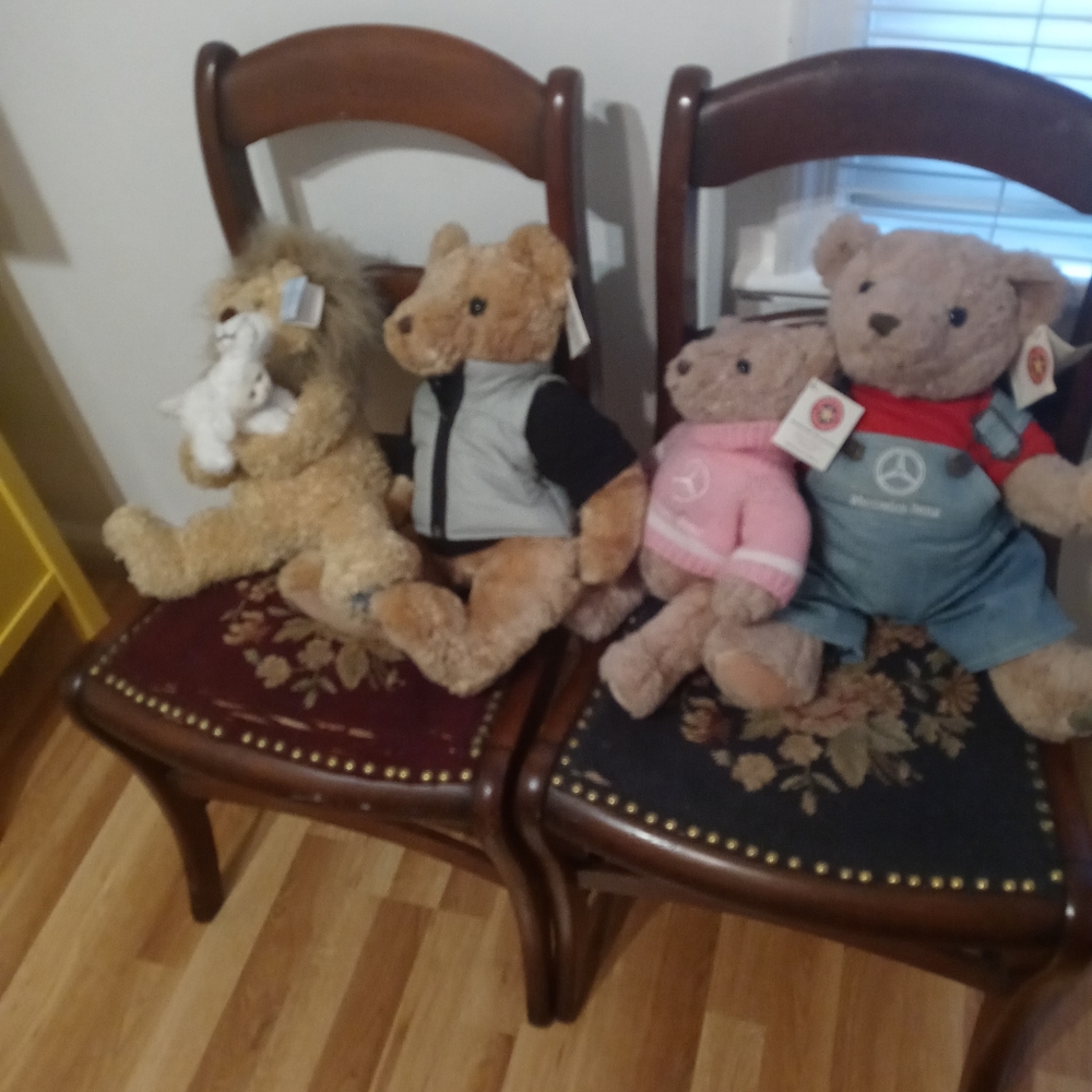 Limited Edition Mercedes bears with certificate tags (3) & a lion with the lamb